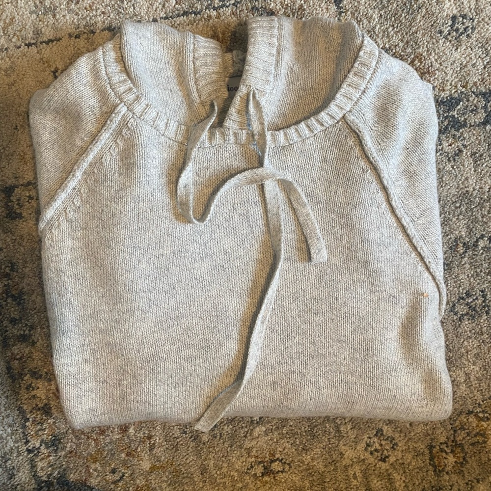 Men’s Cotton Sweater with Hood size Large